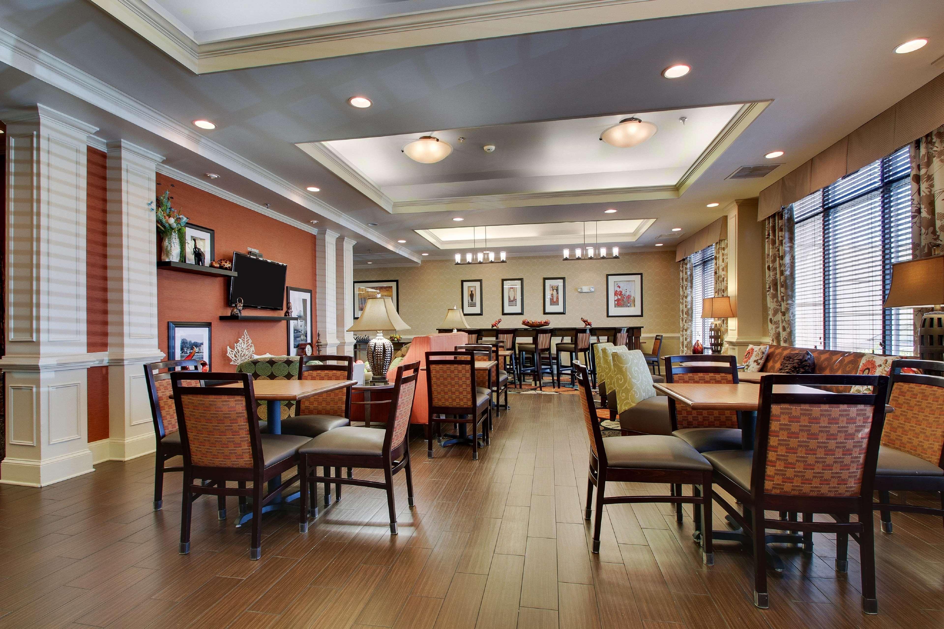Hampton Inn Warner Robins Exterior photo